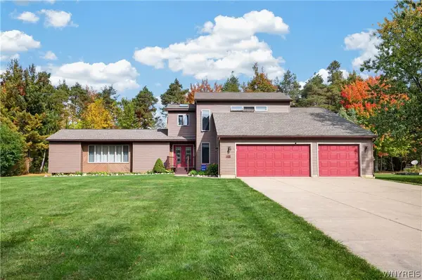1430 N Creek Road, Hamburg, NY 14085