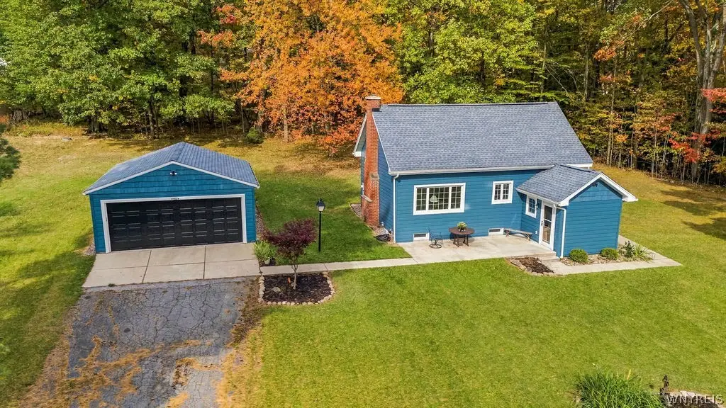 7493 Crestwood Circle, Orchard Park, NY 14127 - #1