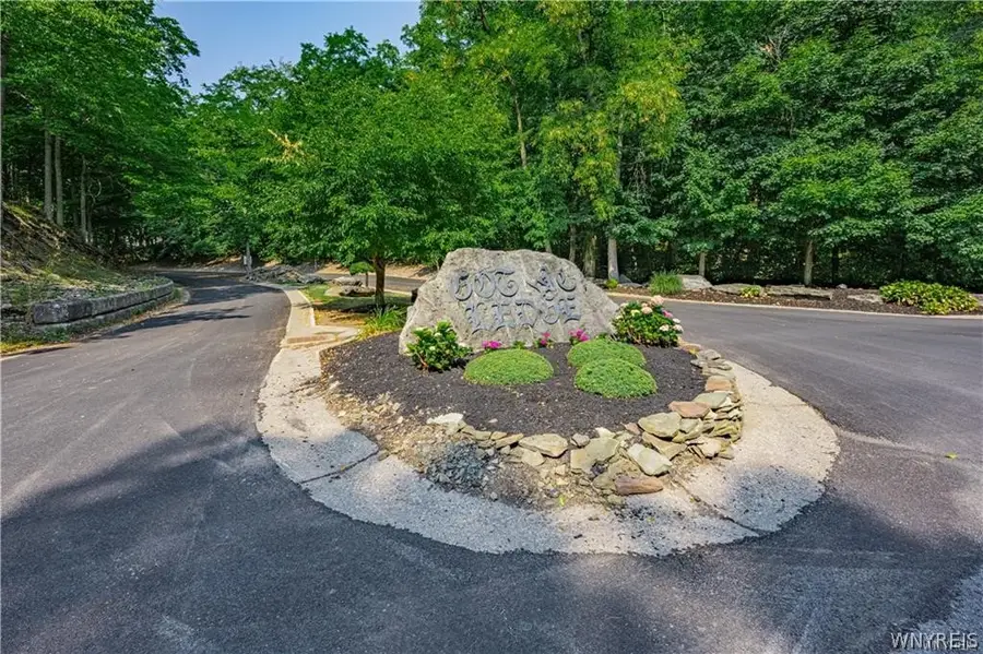 17 Gothic Ledge, Lockport, NY 14094 - #2