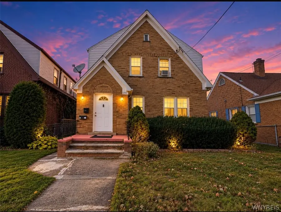 2910 Grand Avenue, Niagara Falls, NY 14301 - #2