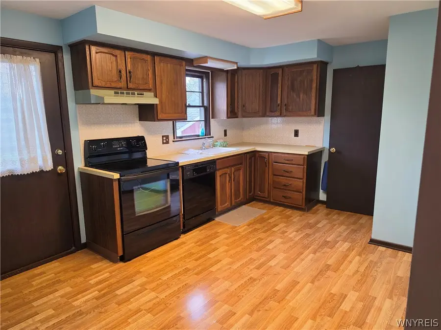 6912 Frontier Avenue, Niagara Falls, NY 14304 - #3