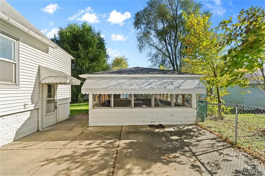623 80th Street, Niagara Falls, NY 14304 - #3