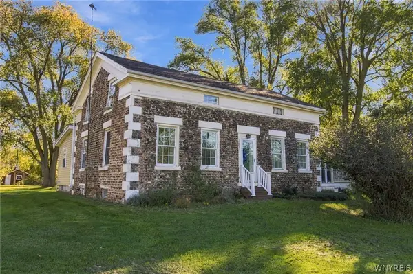 2471 Maple Road, Wilson, NY 14172