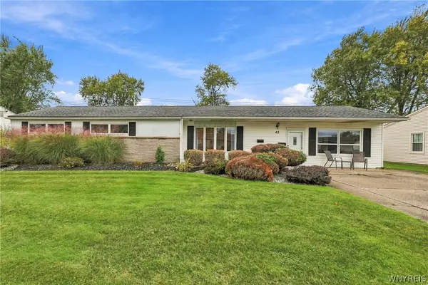 42 Alys Drive E, Depew, NY 14043