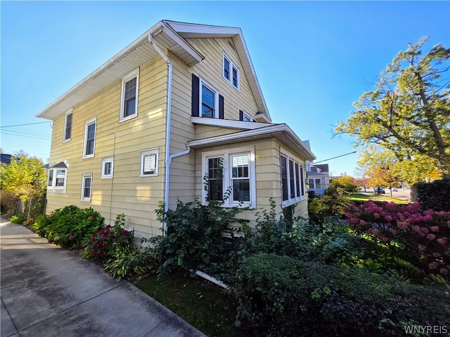 33 E Girard Boulevard, Buffalo, NY 14217 - #2