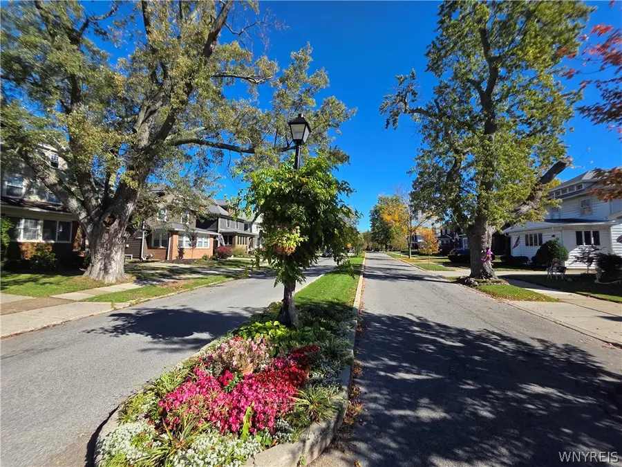 33 E Girard Boulevard, Buffalo, NY 14217 - #3