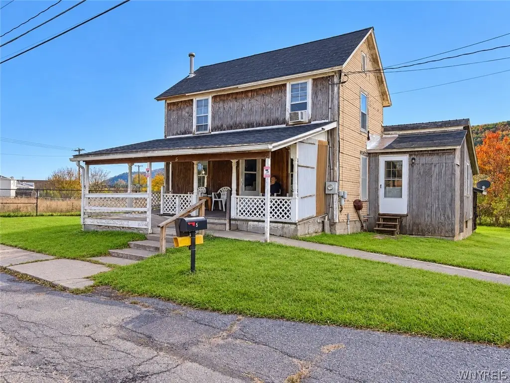 5 Crane Street, Bath, NY 14810 - #1
