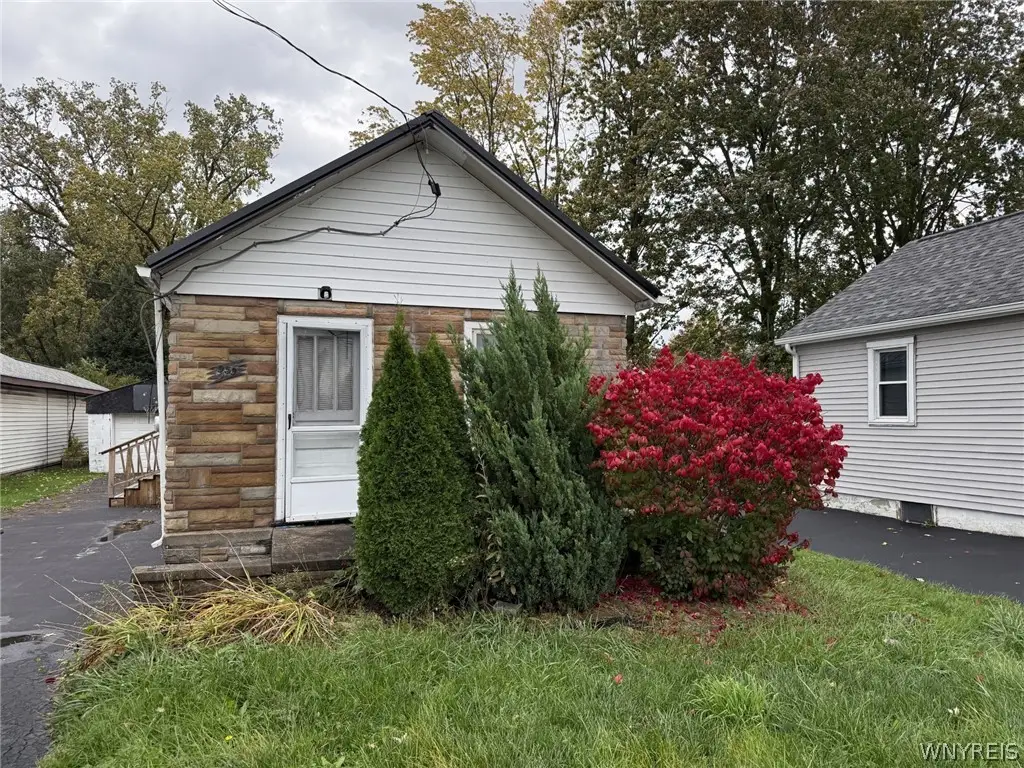 959 Erie Avenue, North Tonawanda, NY 14120 - #1