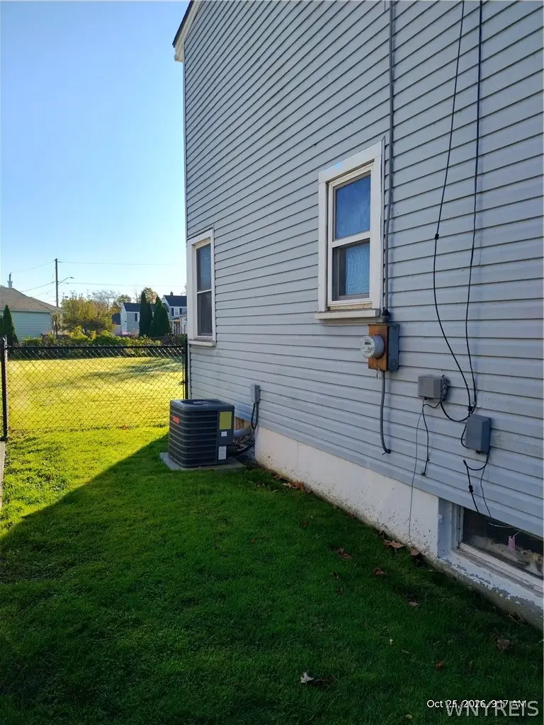 1287 89th Street, Niagara Falls, NY 14304 - #3