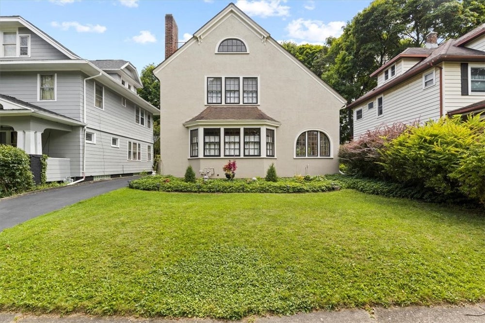 15 Laurelton Road, Rochester, NY 14609 ERA