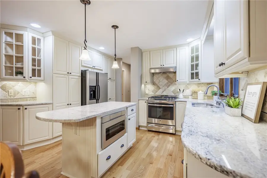 165 Woodleaf, Pittsford, NY 14534 - Image #3