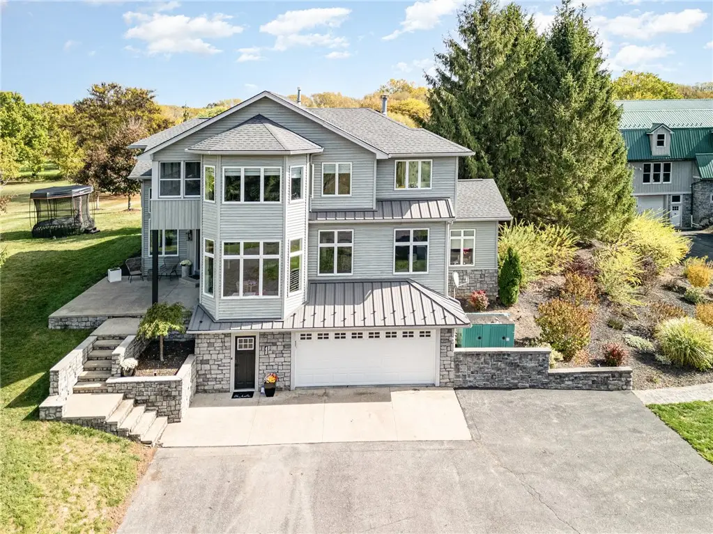 438 Quaker Meeting House Road, Honeoye Falls, NY 14472 - Image #1