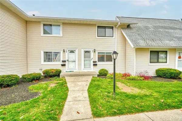 561 Eastbrooke Lane, Rochester, NY 14618