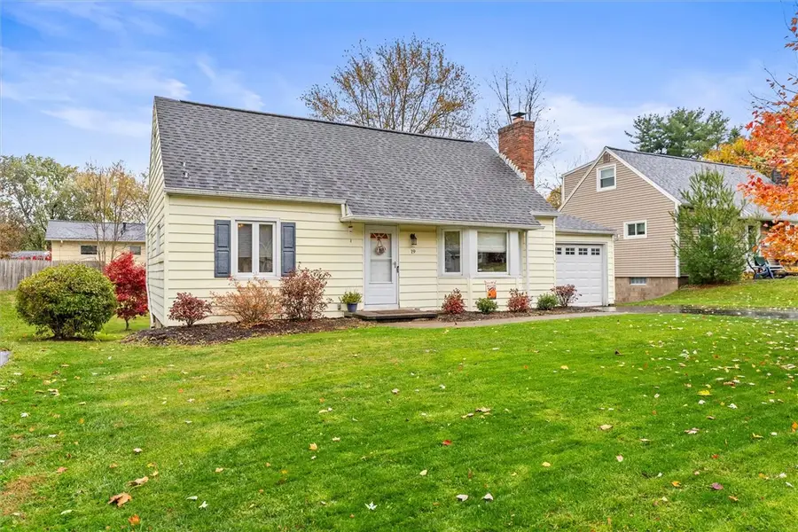 19 Homestead Drive, Fairport, NY 14450 - Image #2