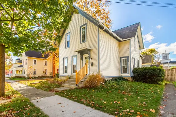 18 Monroe Street, Honeoye Falls, NY 14472