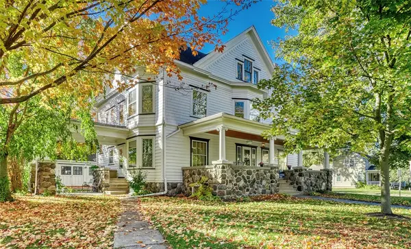 121 E Main Street, Webster, NY 14580