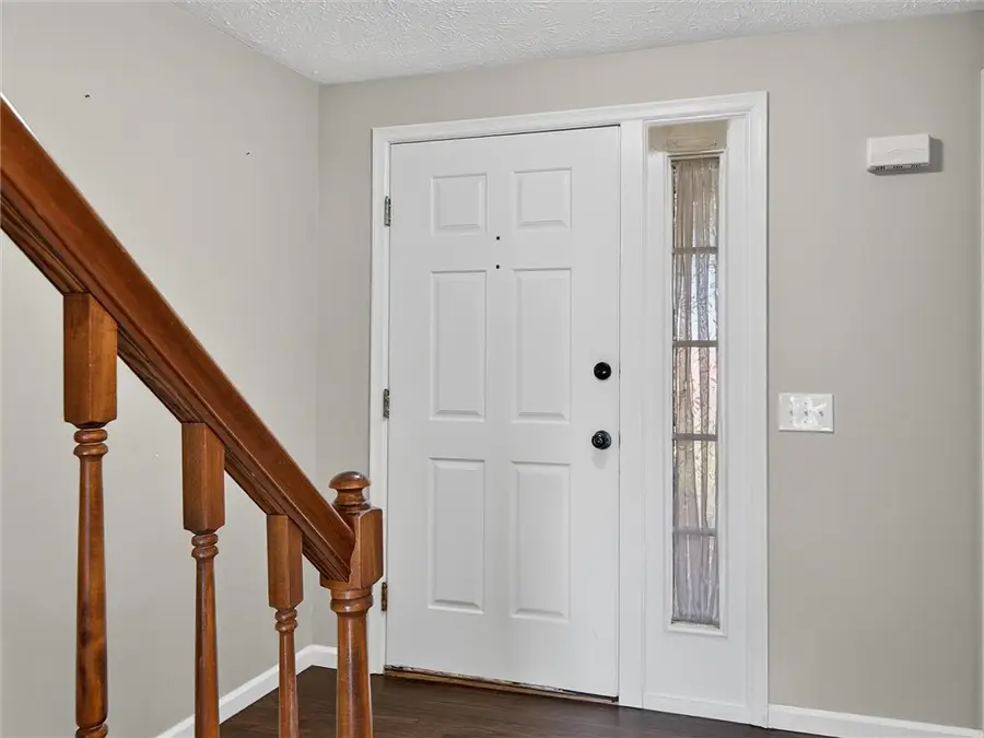 86 Broxbourne Drive, Fairport, NY 14450 - Image #2