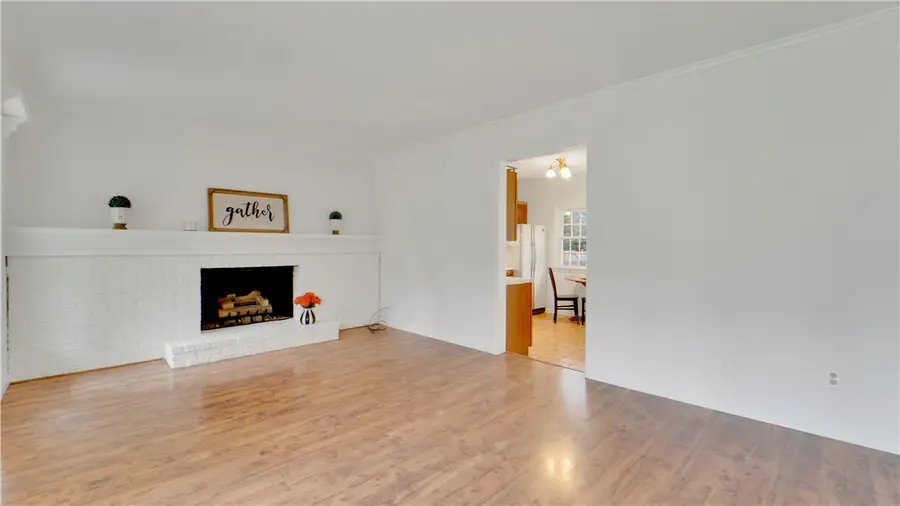 35 Harvest Road, Fairport, NY 14450 - Image #3