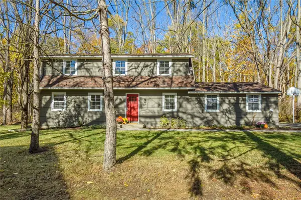 17 Tree Brook Drive, Rochester, NY 14625