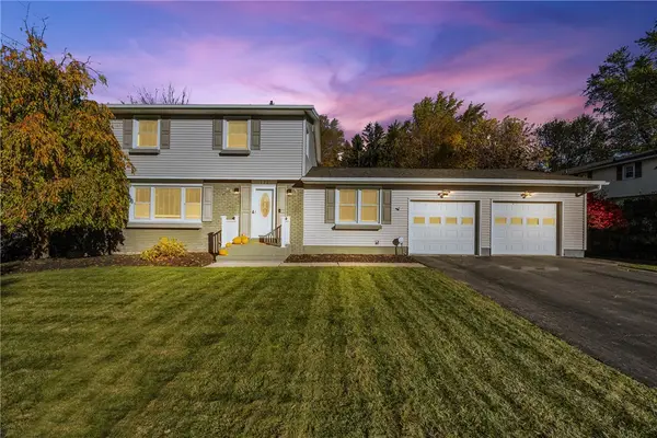 121 Anytrell Drive, Webster, NY 14580