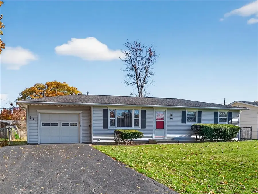 371 Mount Ridge Circle, Rochester, NY 14616 - Image #2