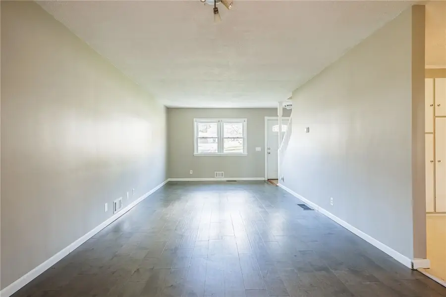 282 Moseley Road, Fairport, NY 14450 - Image #2