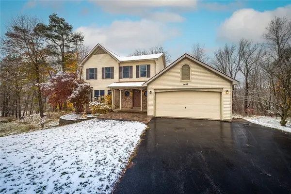 1447 Hiddenpond Lane, Walworth, NY 14568