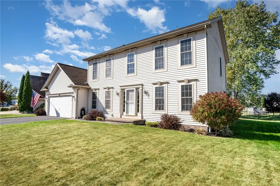 293 Whispering Pines Circle, Rochester, NY 14612 - Image #2