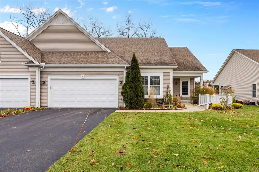 7 Silverwood Circle, East Rochester, NY 14445 - Image #3