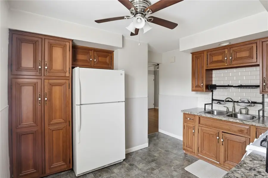 4232 Lake Avenue, Rochester, NY 14612 - Image #2