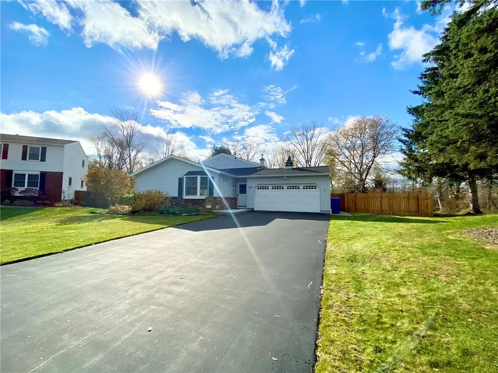 16 Matthew Circle, Rochester, NY 14624 - Image #1