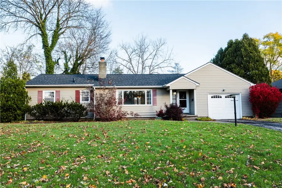 32 Valley Brook Road, Penfield, NY 14526 - Image #2