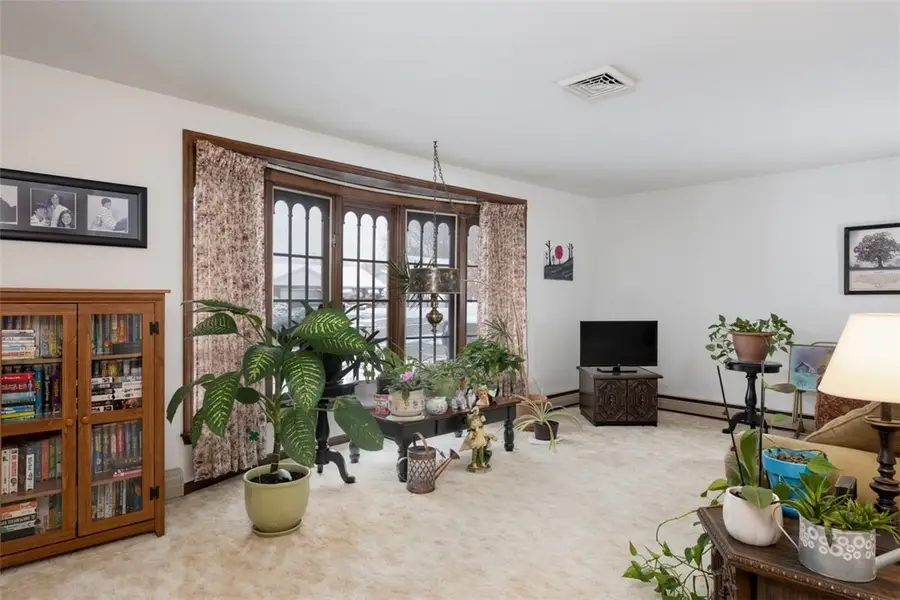 96 Suburban Court, Buffalo, NY 14224 - Image #3