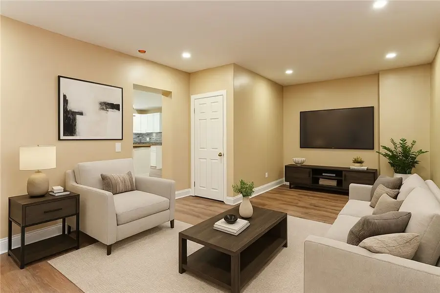 33 Brooklyn Street, Rochester, NY 14613 - Image #3