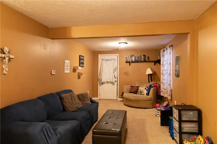 192 Lowden Point Road, Rochester, NY 14612 - Image #2