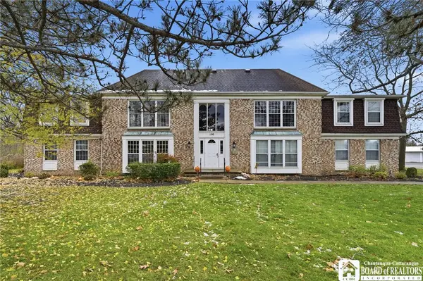 100 Carriage Drive #4, Orchard Park, NY 14127