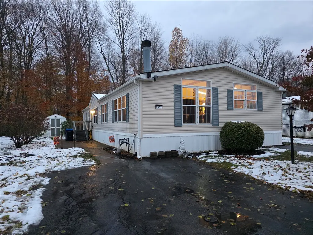 6352 Stillmeadow Way, Williamson, NY 14589 - Image #1