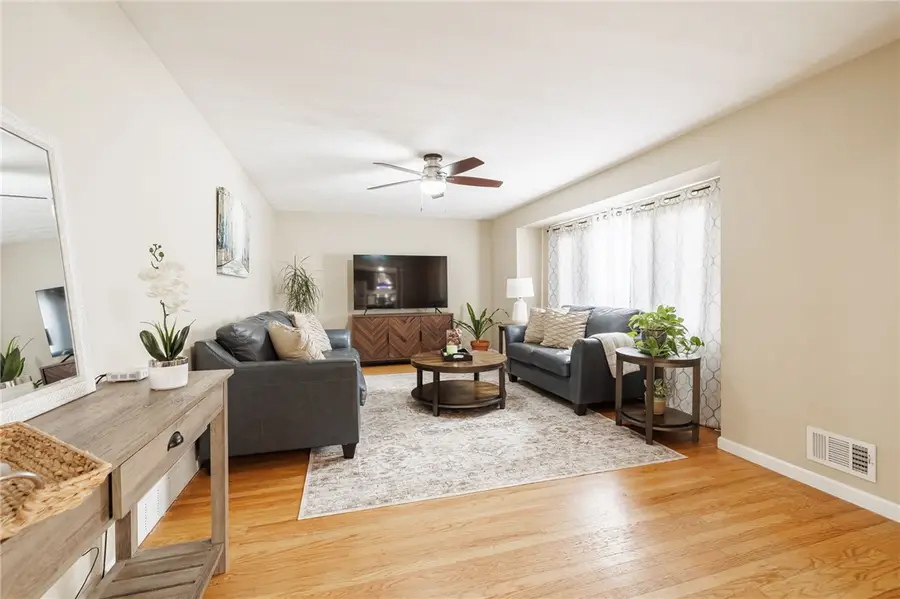 15 Kennedy Circle, Rochester, NY 14609 - Image #2