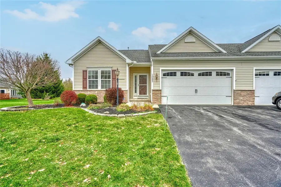 1082 Railway Crossing, Webster, NY 14580 - Image #2