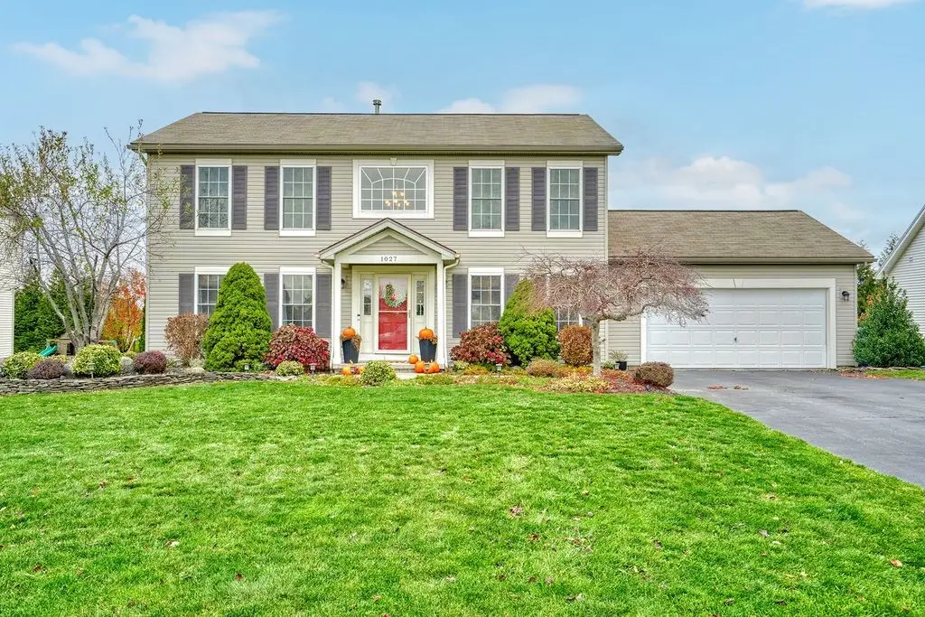 1027 Pondbrook Point, Webster, NY 14580 - Image #1