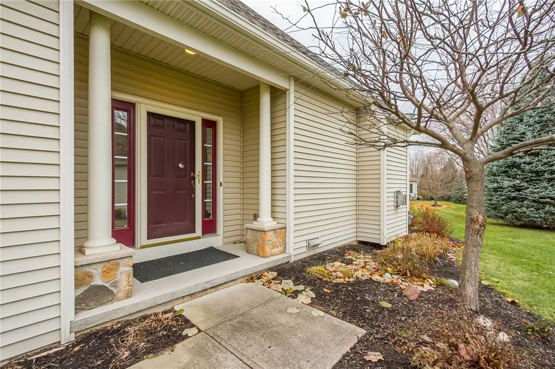 1042 Chapelhill Drive, Victor, NY 14564 - Image #1