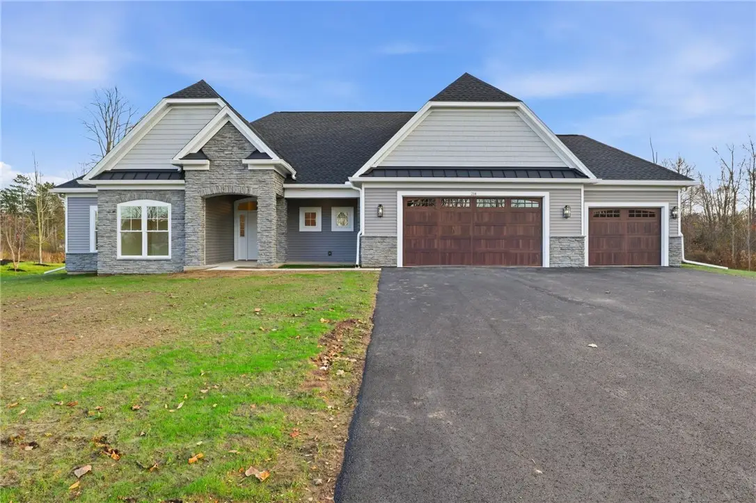 214 Willnick Circle, Rochester, NY 14626 - Image #1