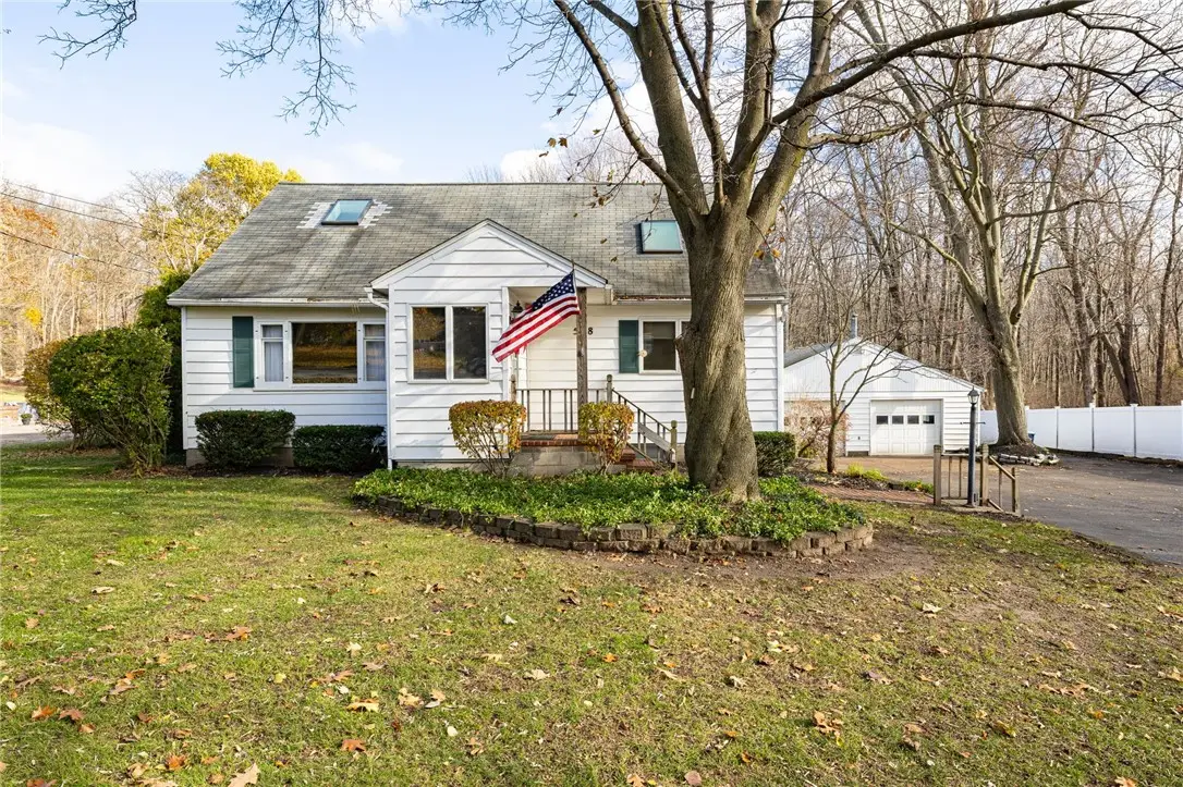 528 Moseley Road, Fairport, NY 14450 - Image #1