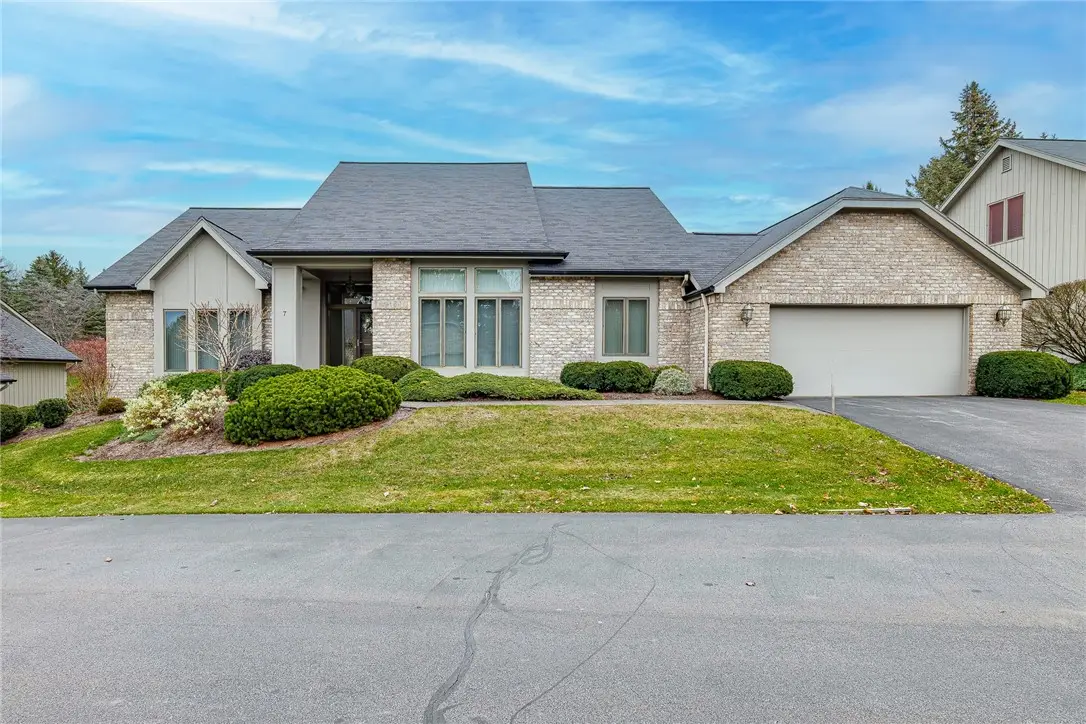 7 Doral Court, Pittsford, NY 14534 - Image #1