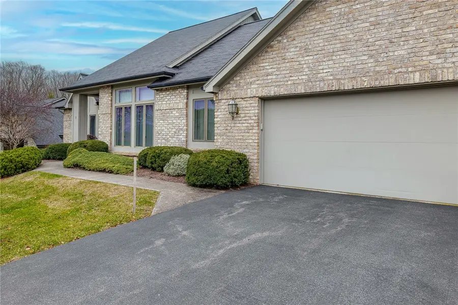 7 Doral Court, Pittsford, NY 14534 - Image #3