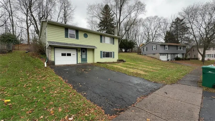 90 Caroline Drive, Rochester, NY 14624 - Image #2