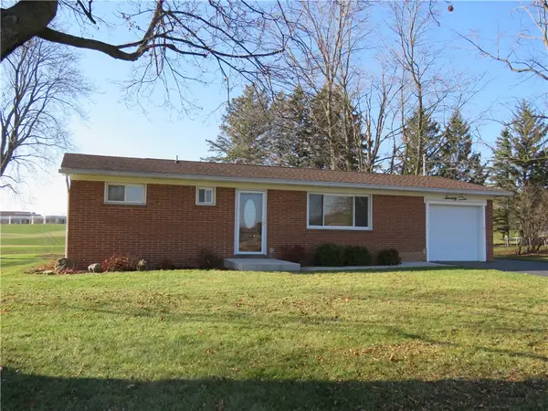 73 Fairbanks Rd, Rochester, NY 14428