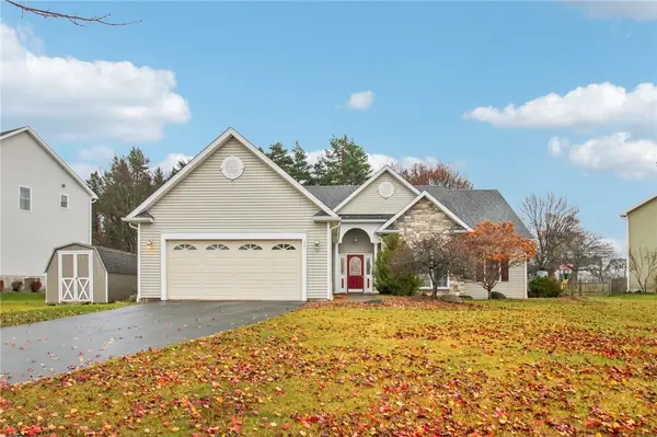 127 Harrogate Crossing, Henrietta, NY 14586