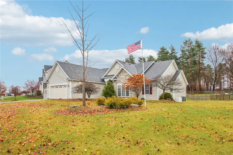 127 Harrogate Crossing, West Henrietta, NY 14586 - Image #2