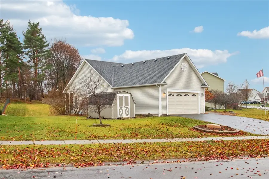 127 Harrogate Crossing, West Henrietta, NY 14586 - Image #3